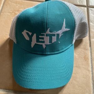 Women’a Yeti Tarpon Trucker Cap